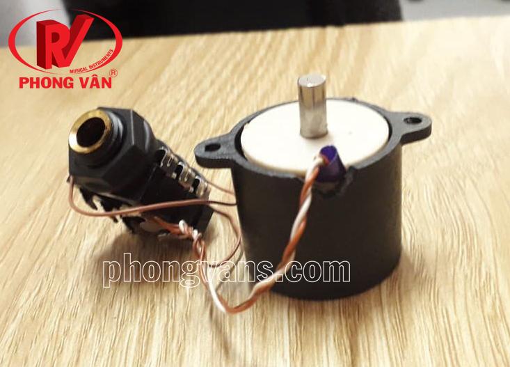 mobin đàn bầu