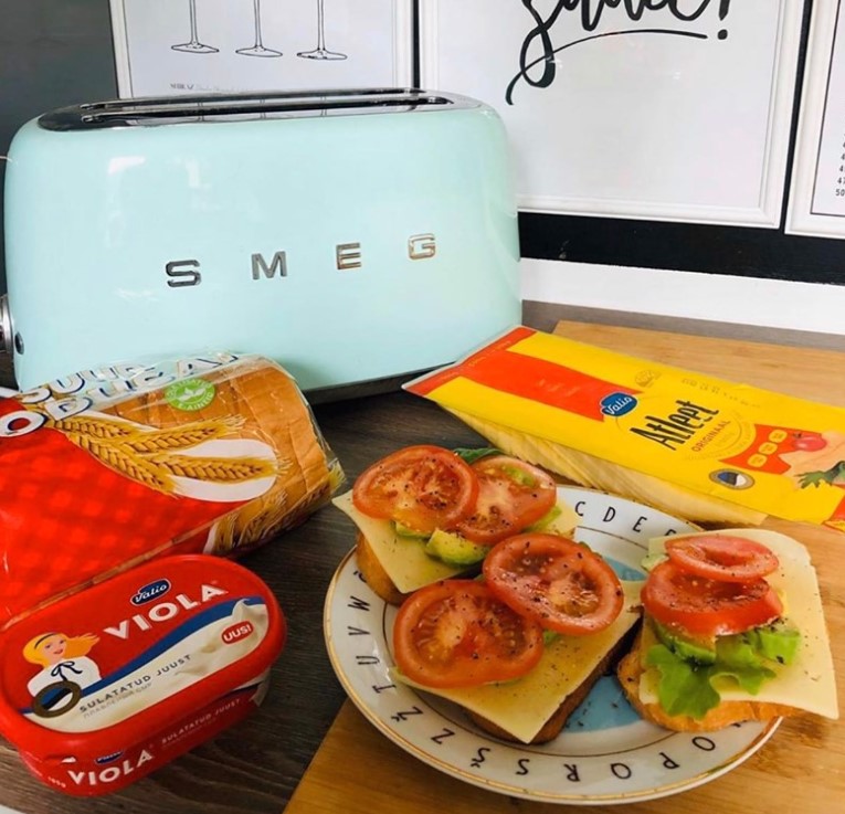 MÁY NƯỚNG BÁNH MÌ 2 LÁT SMEG TSF01