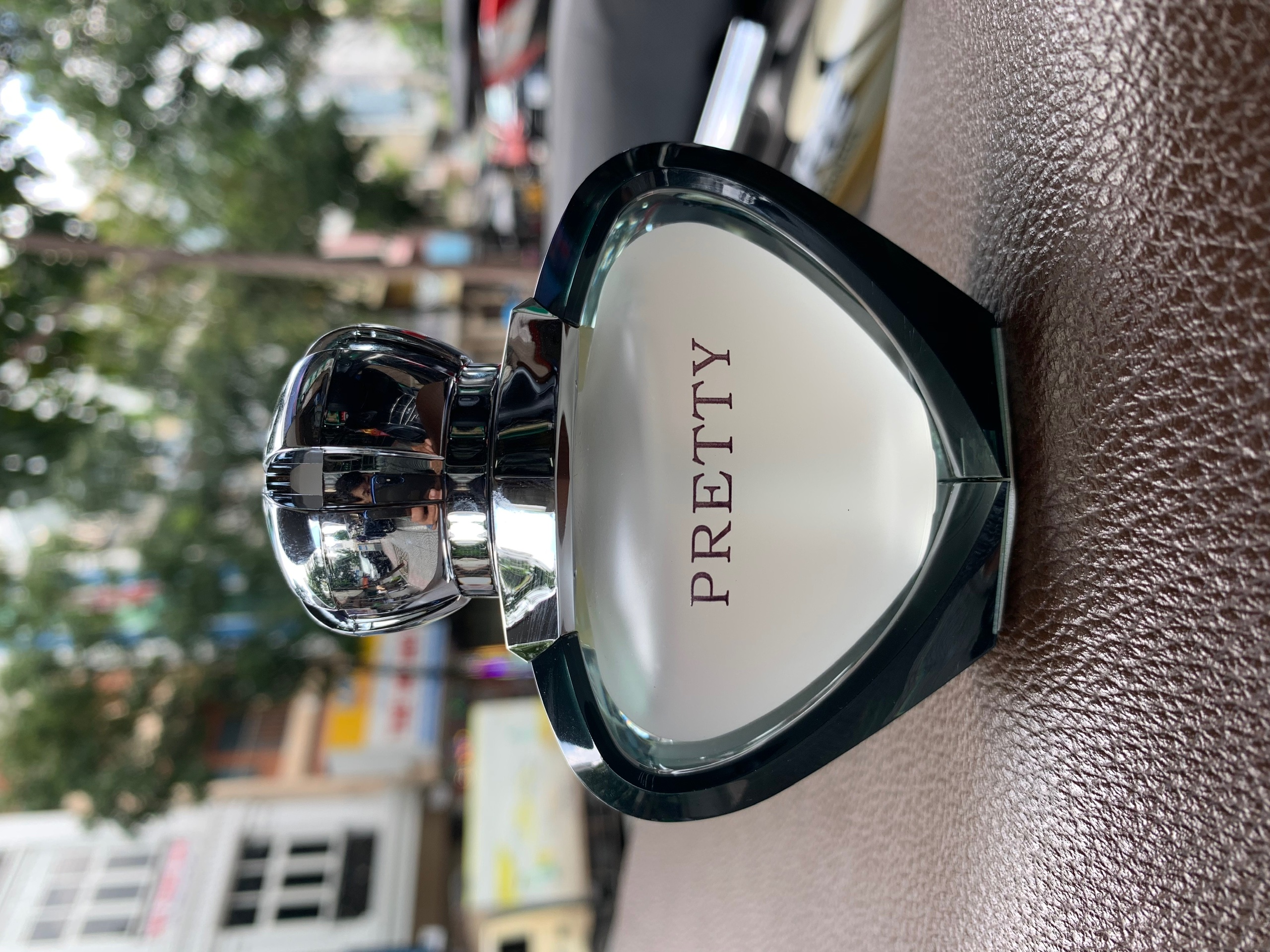[HCM]NƯỚC HOA Ô TÔ PRETTY ( LỚN )