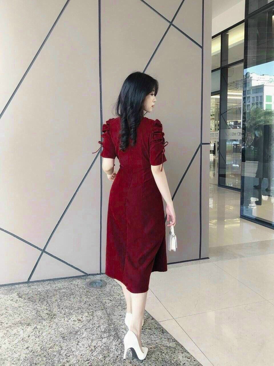 ĐẦM TIỂU THƯ ĐẦM NHUNG ĐỎ TAY RÚT
