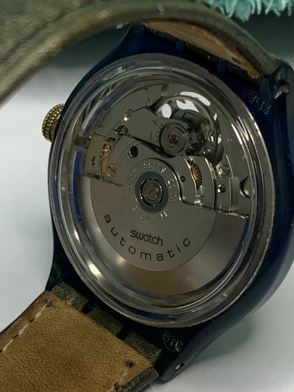 ( freeship ) Swatch swiss automatic 23 jewels size 38
