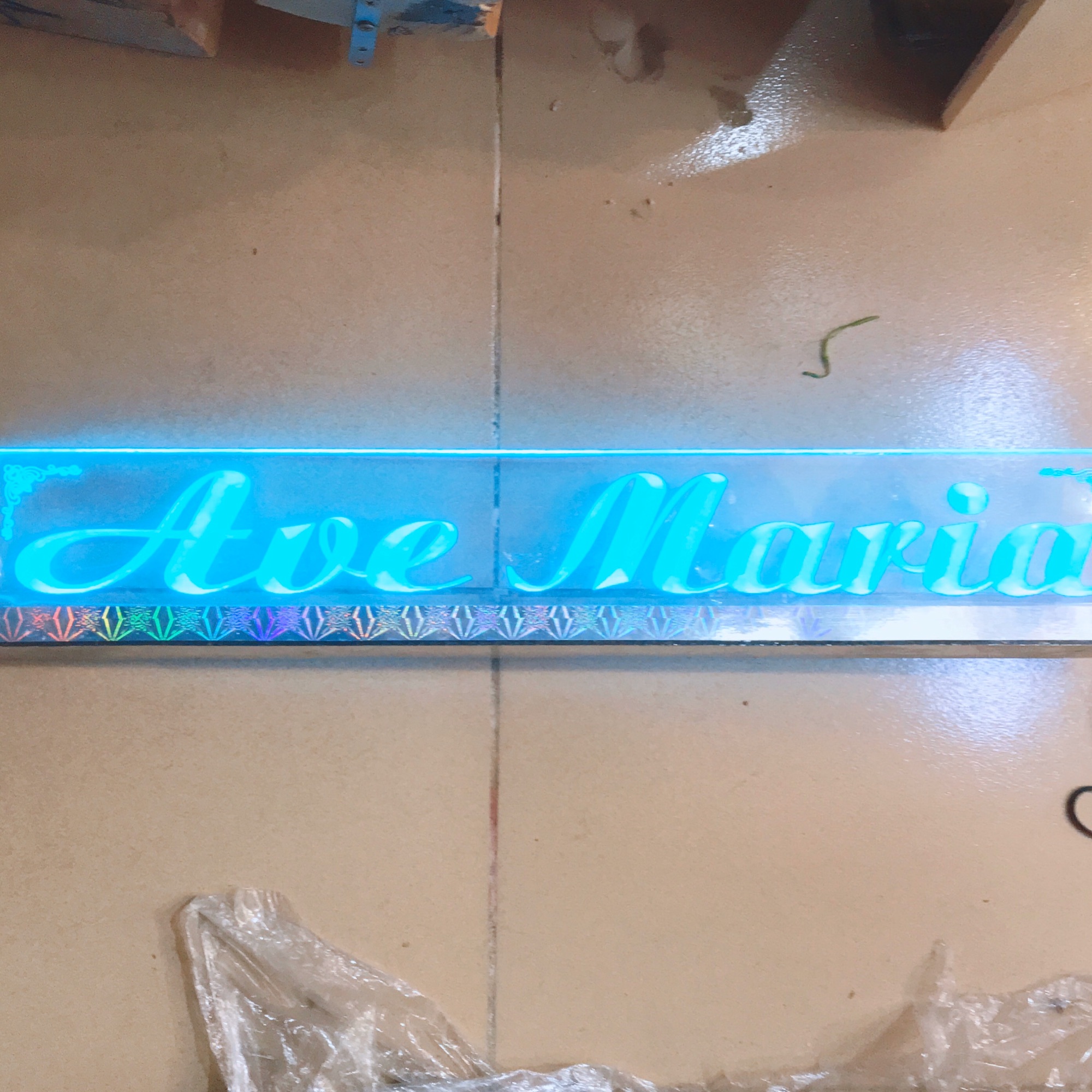 CHỮ MICA 7 mầu 60cm