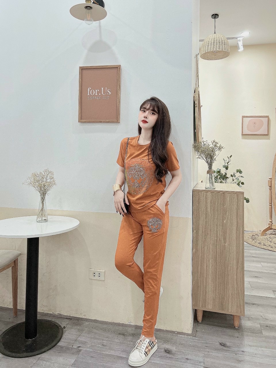Đồ bộ thun cotton đính đá họa tiết (3 màu: đen, đỏ, cam)