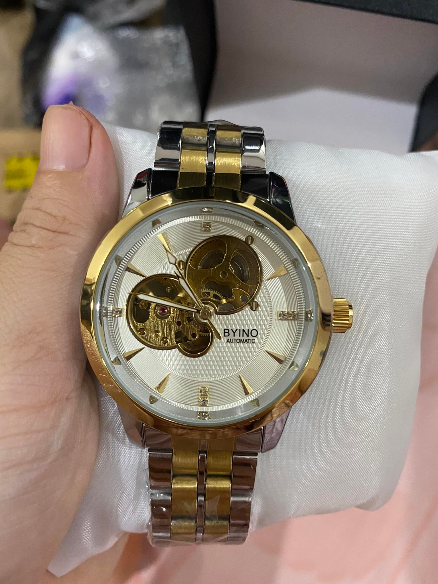Đồng hồ cơ automatic