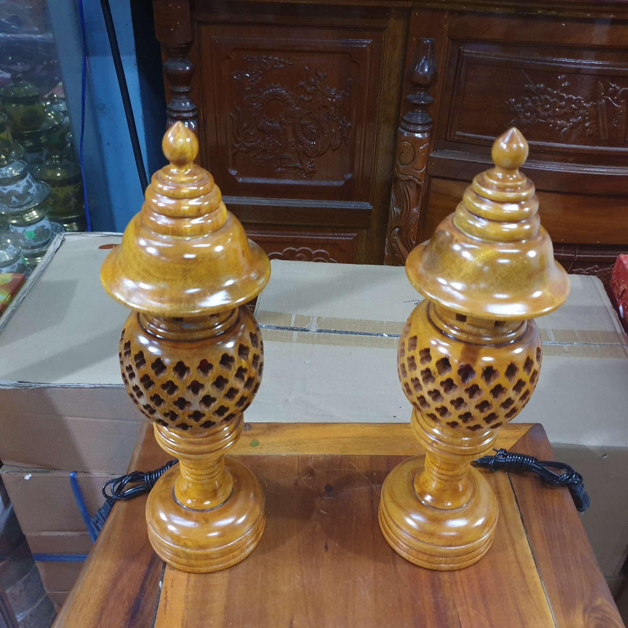 [HCM]Cặp đèn thờ gỗ tràm bông vàng cao 23 cm vàng