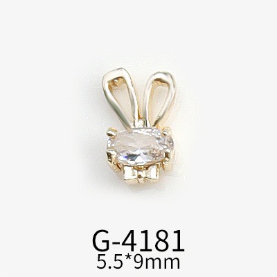 Charm nail thỏ đính đá hot trend