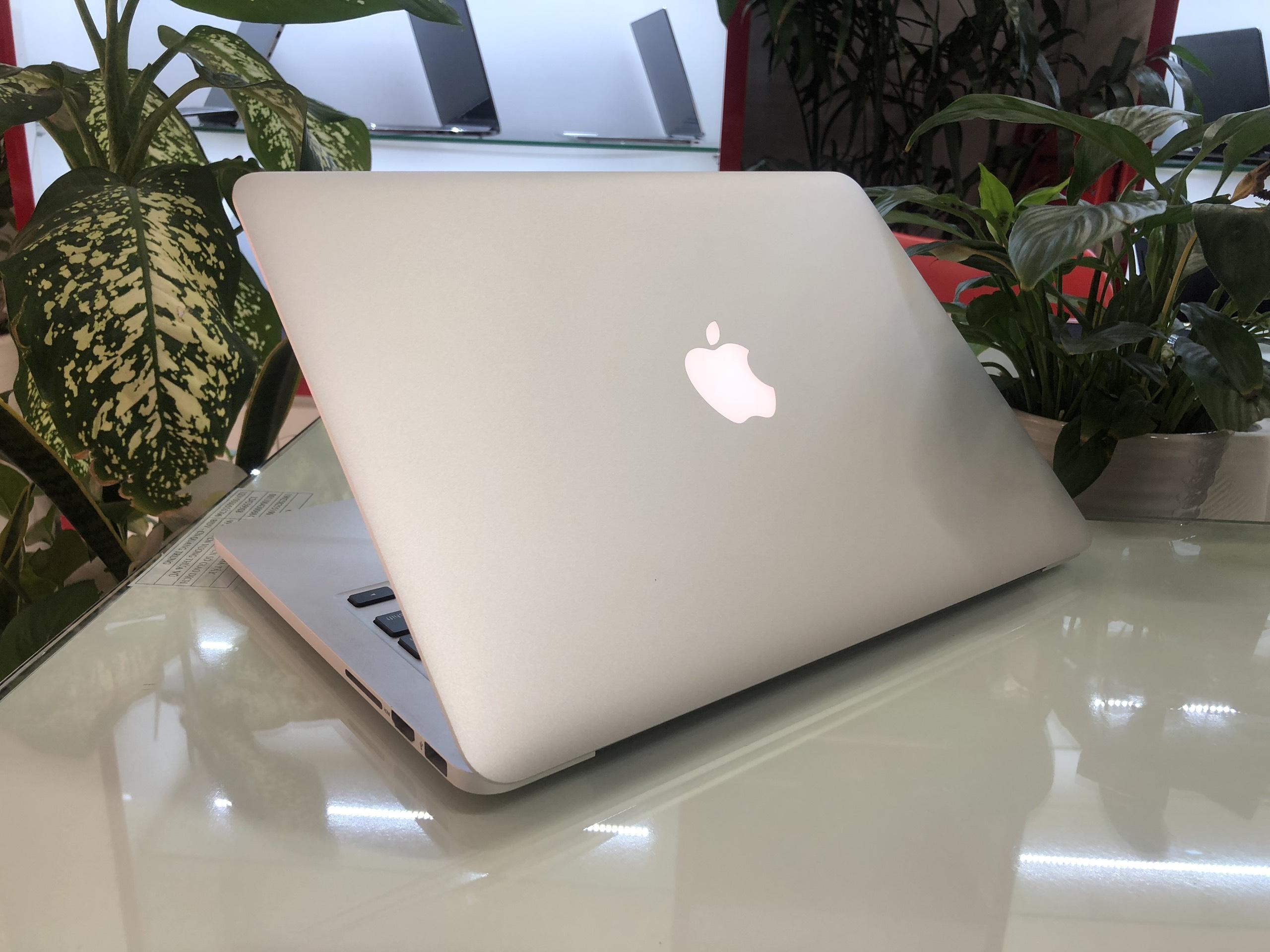 Macbook Pro MF840 2015