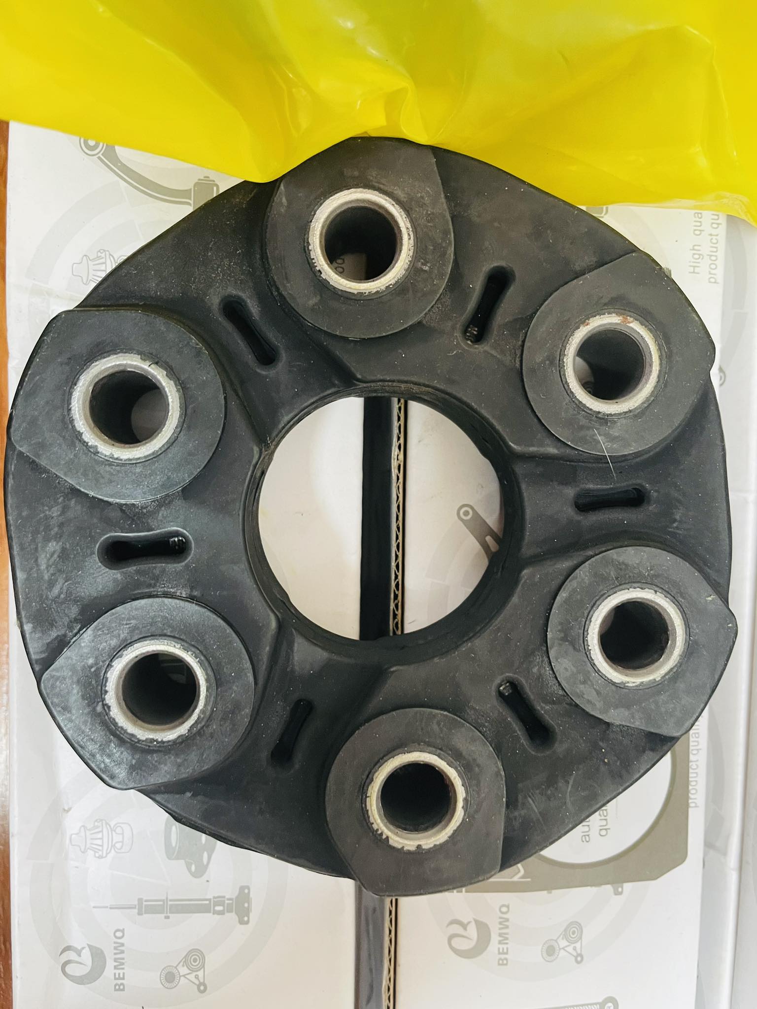 Cao Su Lap ( Cao Su Giảm trấn Trục các đăng) hàng OEM BEMWQ dành cho xe BMW E30 E34 E36 E46 E39 E60 E53 E83 E84 E70 E71 E90 E93 F10 F20 F30 F15 F30 F16 mã 26117511454 26111209168 26111227420