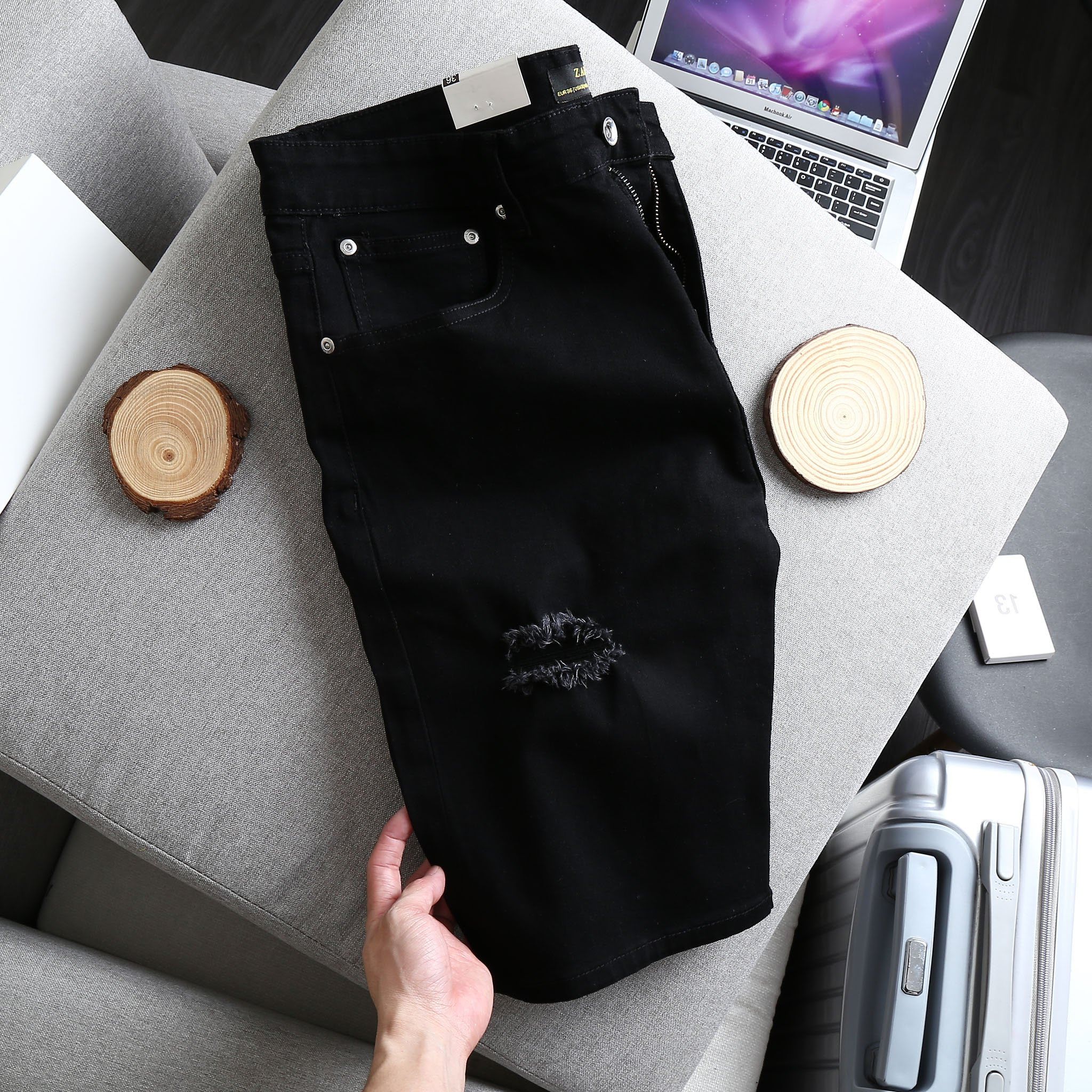 [hcm] Quần short jean màu đen rách bigsize nam