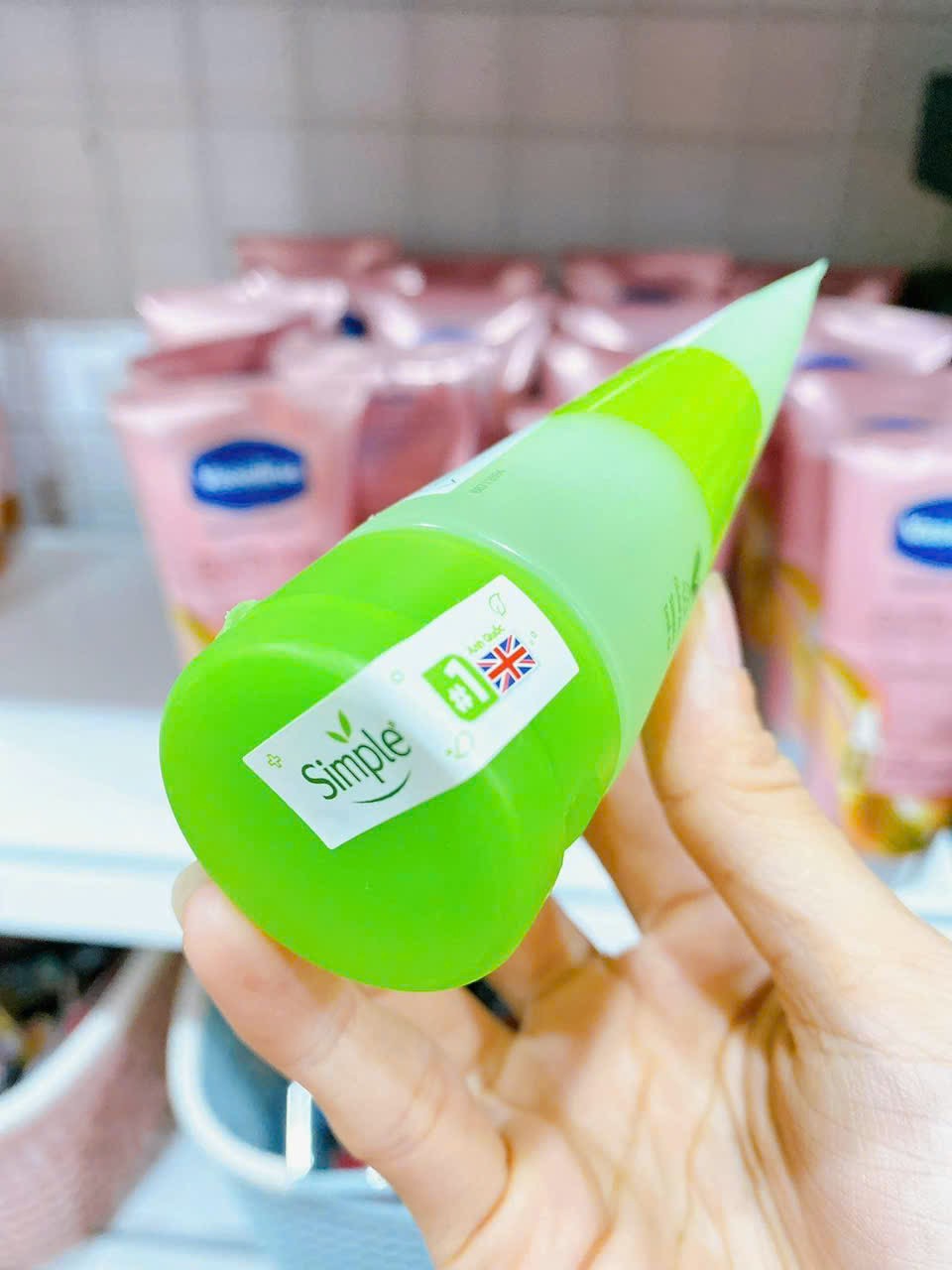 Sữa rửa mặt dạng Gel Simple Refreshing Facial Wash 50ml (Chính hãng)