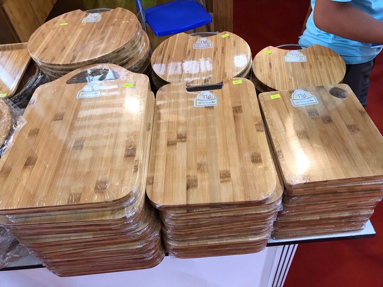 Thớt tre tiện dụng cho nhà bếp TiTi