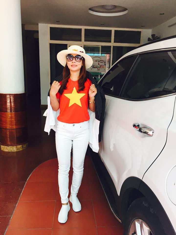 ÁO CỜ ĐỎ SAO VÀNG