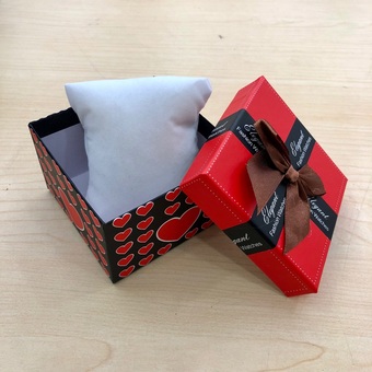 Hộp giấy cứng có nơ xinh xắn - đựng đồng hồ - đựng quà tặng