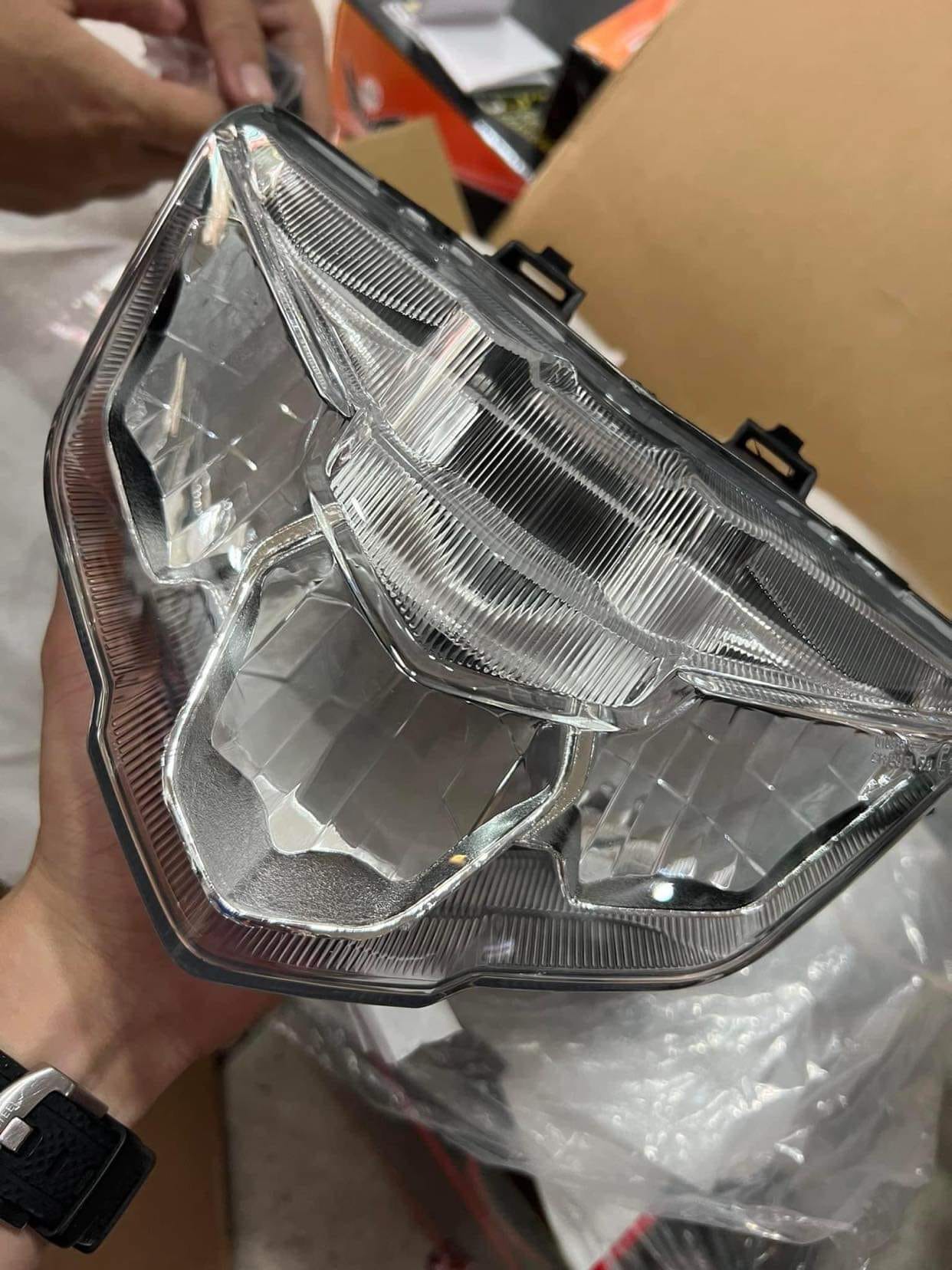 Đầu đèn ex 150 2019 lắp cho exciter 150 (2015-2018) hàng Empro