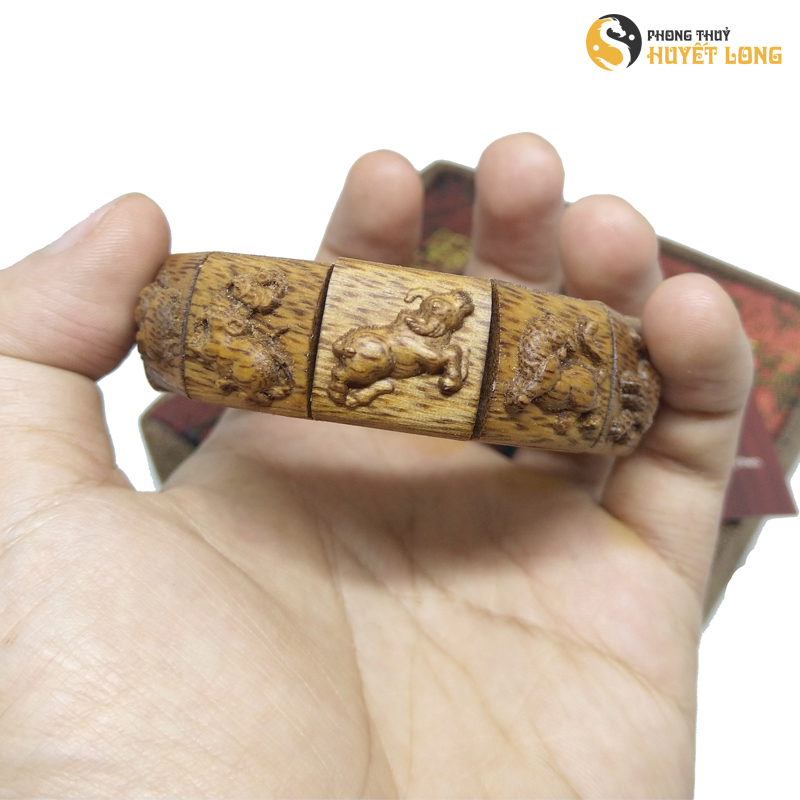 Vòng Tay Trầm Hương Khắc 12 Con Giáp