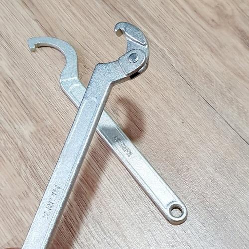 Cờ Lê Móc Cổ Xe Máy Cổ Động Thép Mờ 23cm