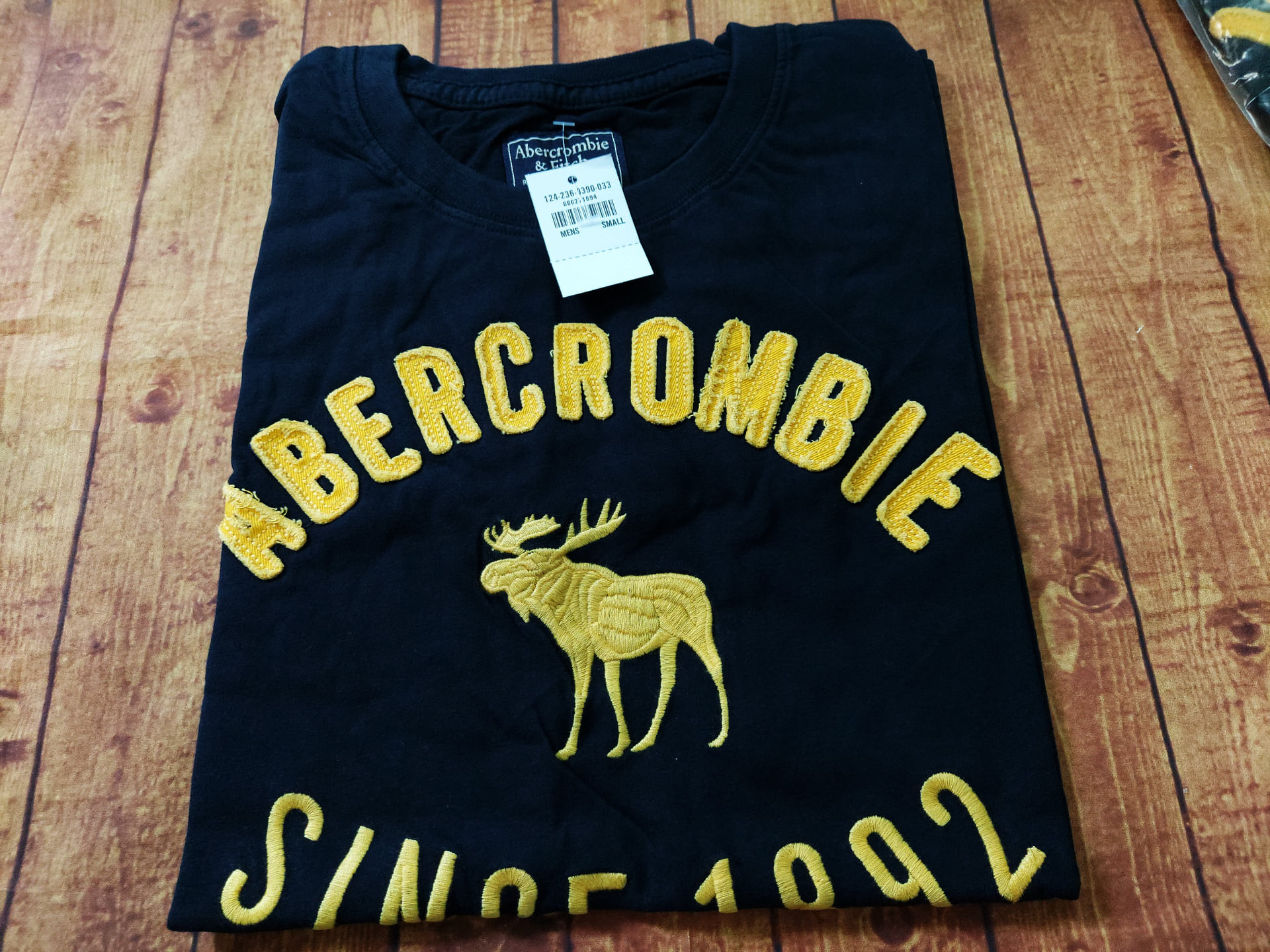 Áo thun Abercrombie New 2021