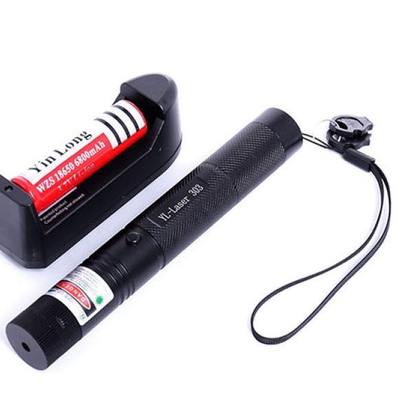 ĐÈN PIN TIA LASER 303