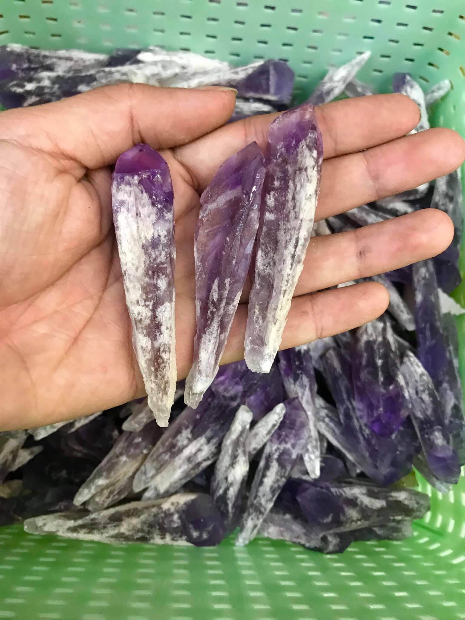 Trụ thạch anh tím thô - thanh đá thach anh tím Đá thanh tẩy