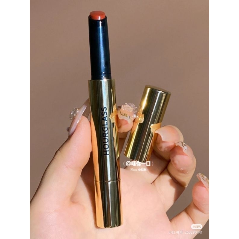 HOURGLASS - Son thỏi Volumizing Glossy Balm