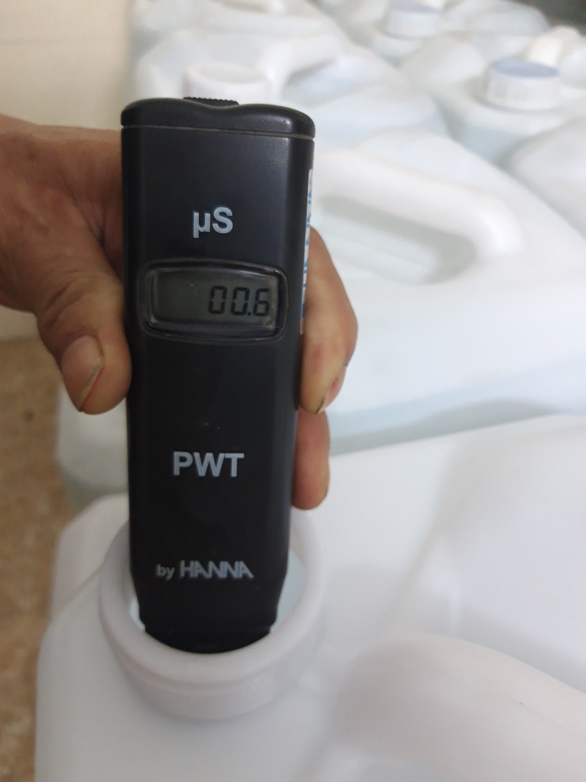 Nước cất 3 lần can 5 lít Lam Hà