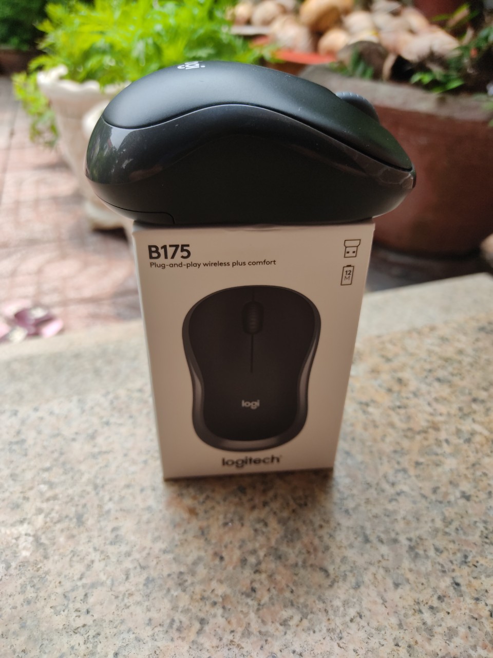 Chuột không dây Logitech B175 (Đen) ( Chính Hãng)