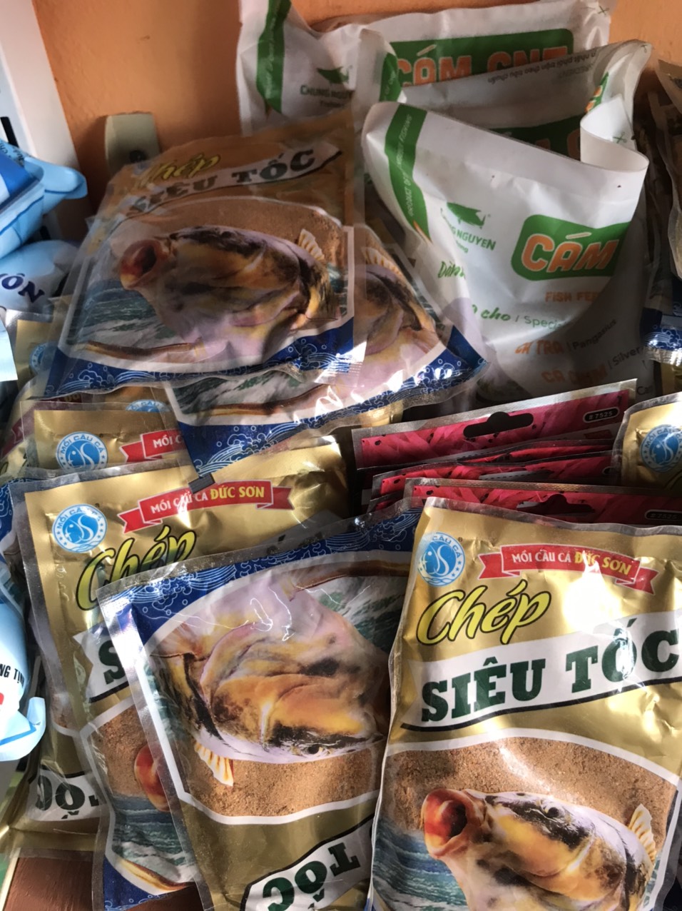 Mồi câu cá chép siêu tốc - Cám câu cá chép siêu tốc