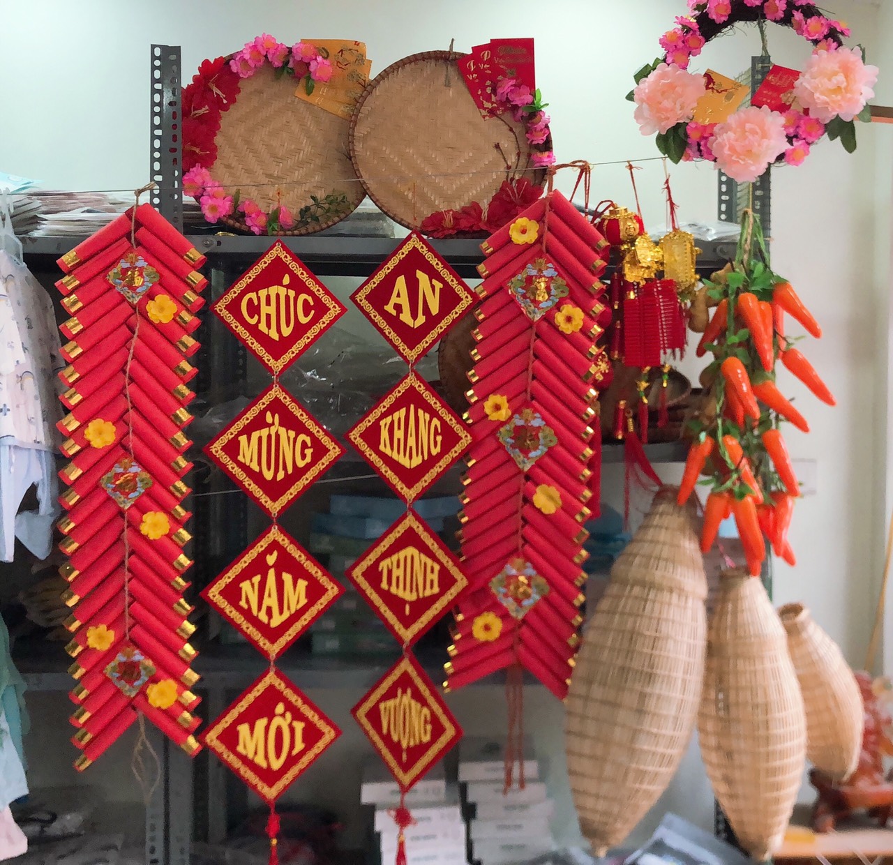 Khánh pháo treo trang trí Tết