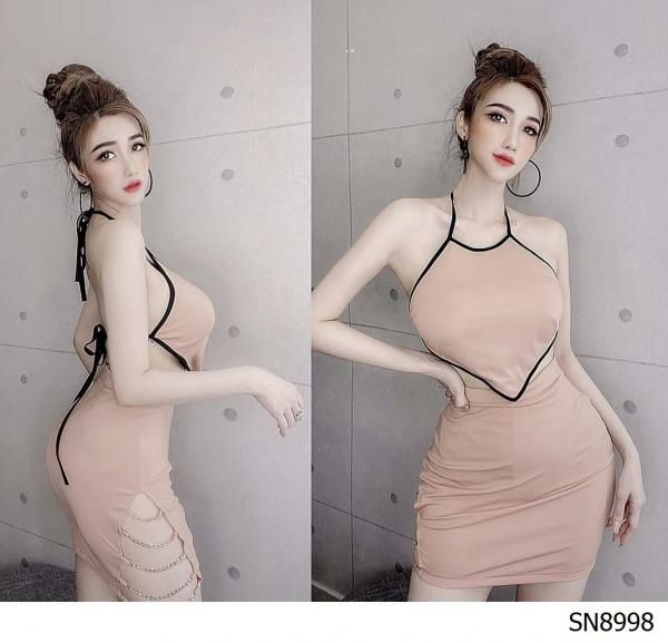 sét áo yếm viền hở lưng chân váy phối xích