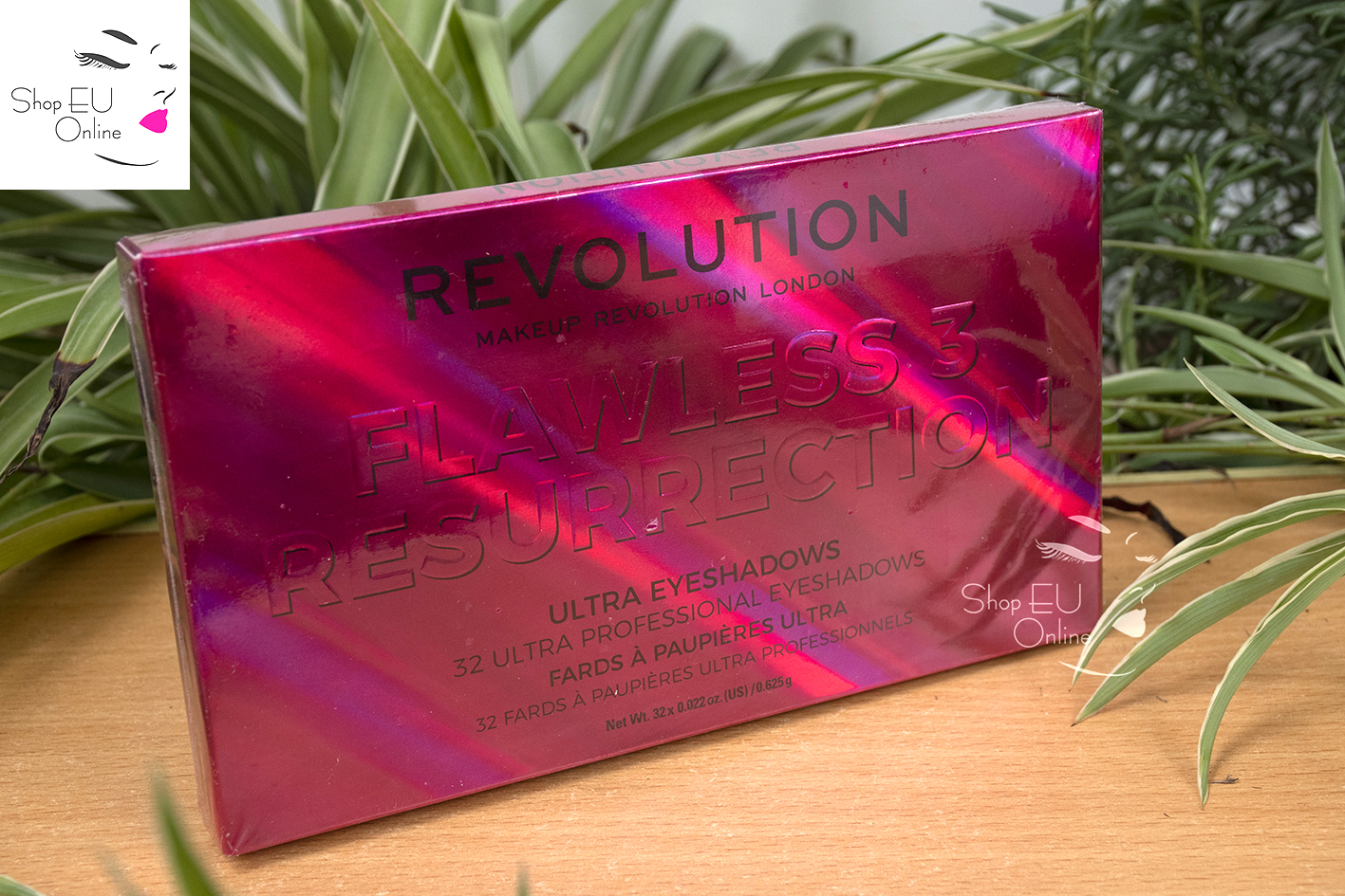 Bảng phấn mắt Flawless 3 Resurrection Untra Eyeshadow - Makeup Revolution