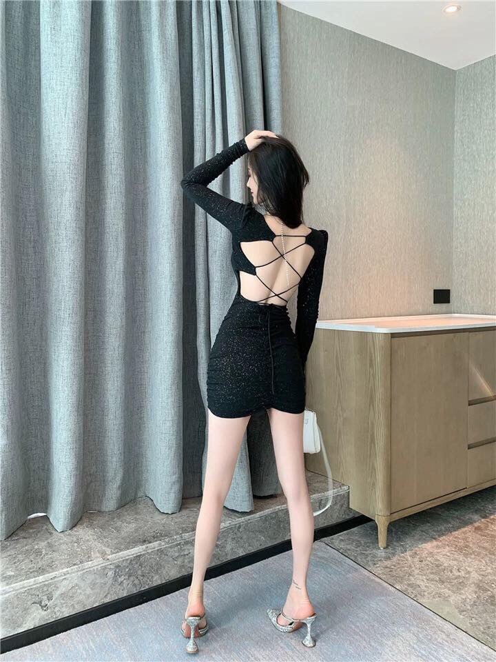 Đầm body tay dài hở lưng đan dây quyến rũ