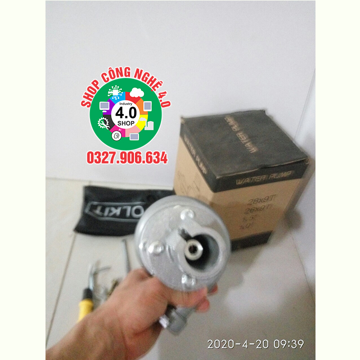 Đầu bơm gắn máy cắt cỏ