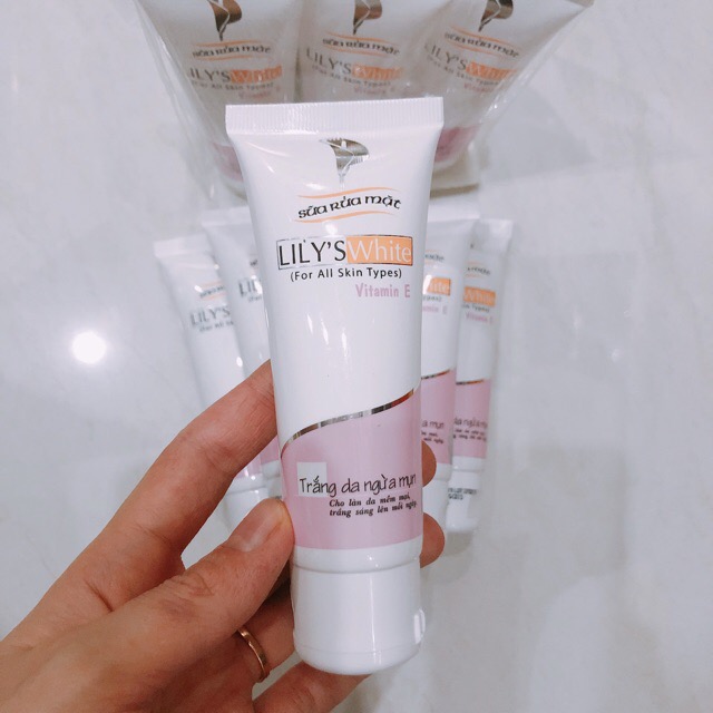 Sữa Rửa Mặt Trắng Da Ngừa Mụn Lilys white