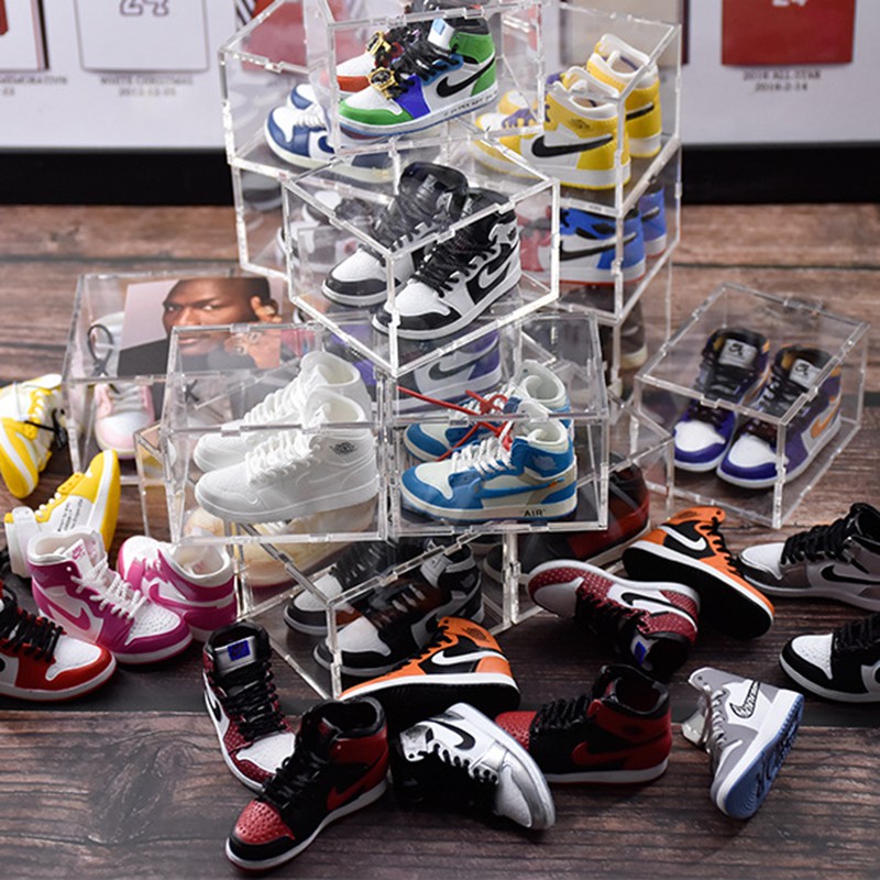 Móc Khóa Giày Mini Sneaker - Jordan 1 - Mô Hình Giày tỷ lệ 1:6 (Tặng Box)
