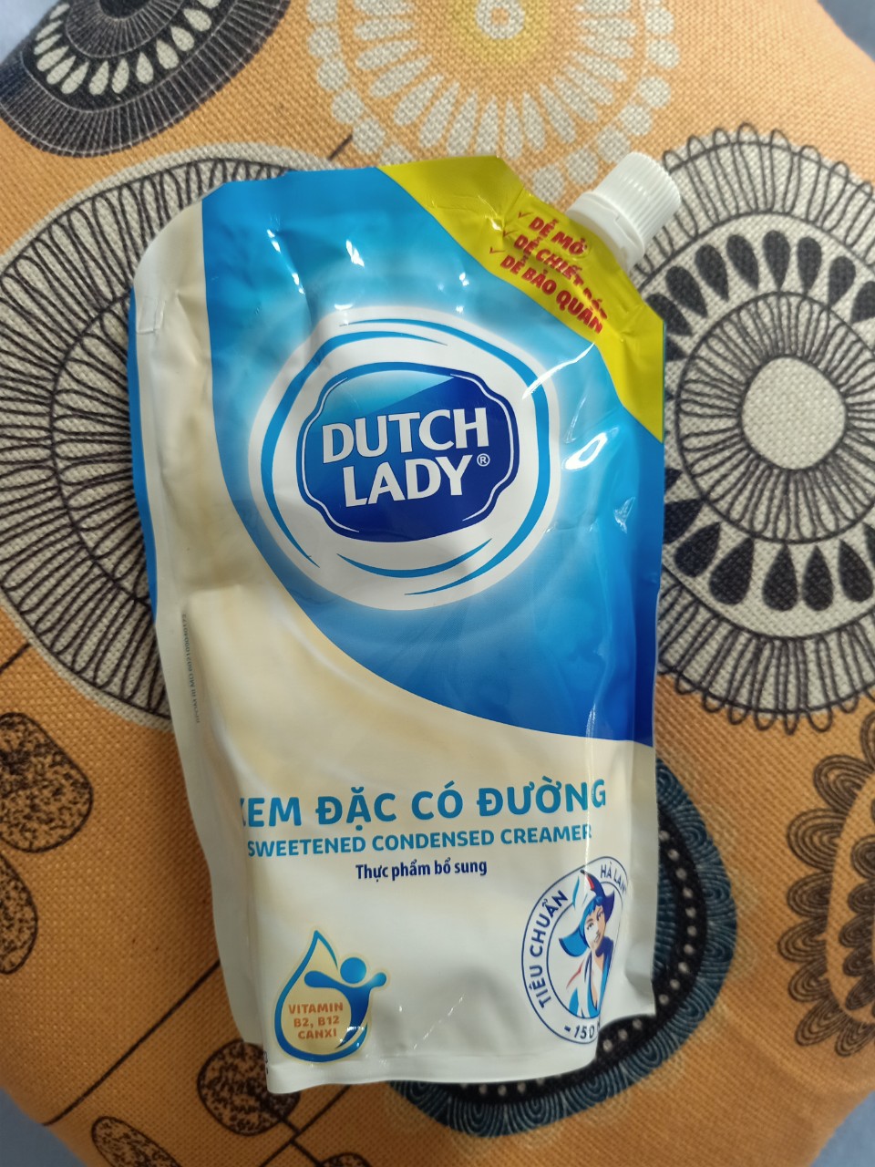 Sữa đặc có đường Dutch lady túi 545g
