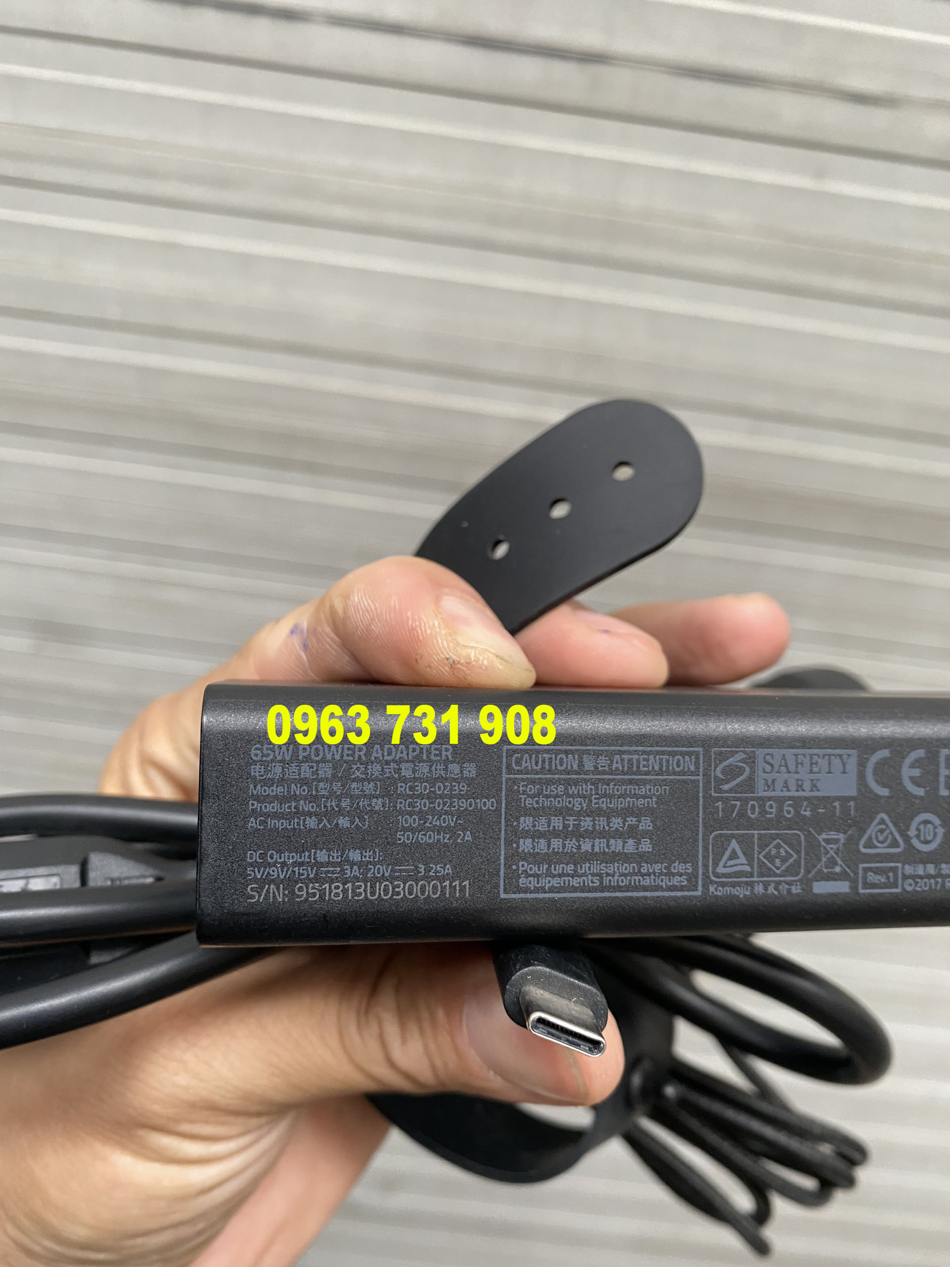 Sac laptop Razer 65w type C zin bóc máy