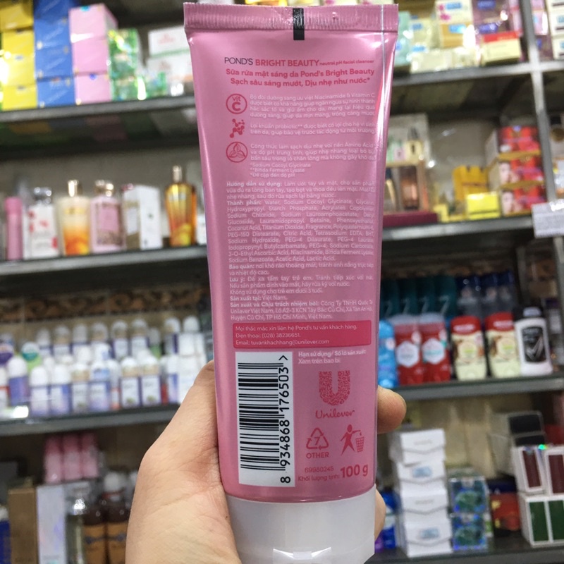 Sữa Rửa Mặt Làm Sáng Da Pond's White Beauty 100g