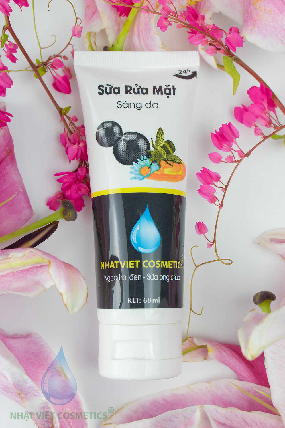 Sữa rửa mặt sáng da Ngọc Trai Đen - Sữa Ong Chúa NHẬT VIỆT - 60ml