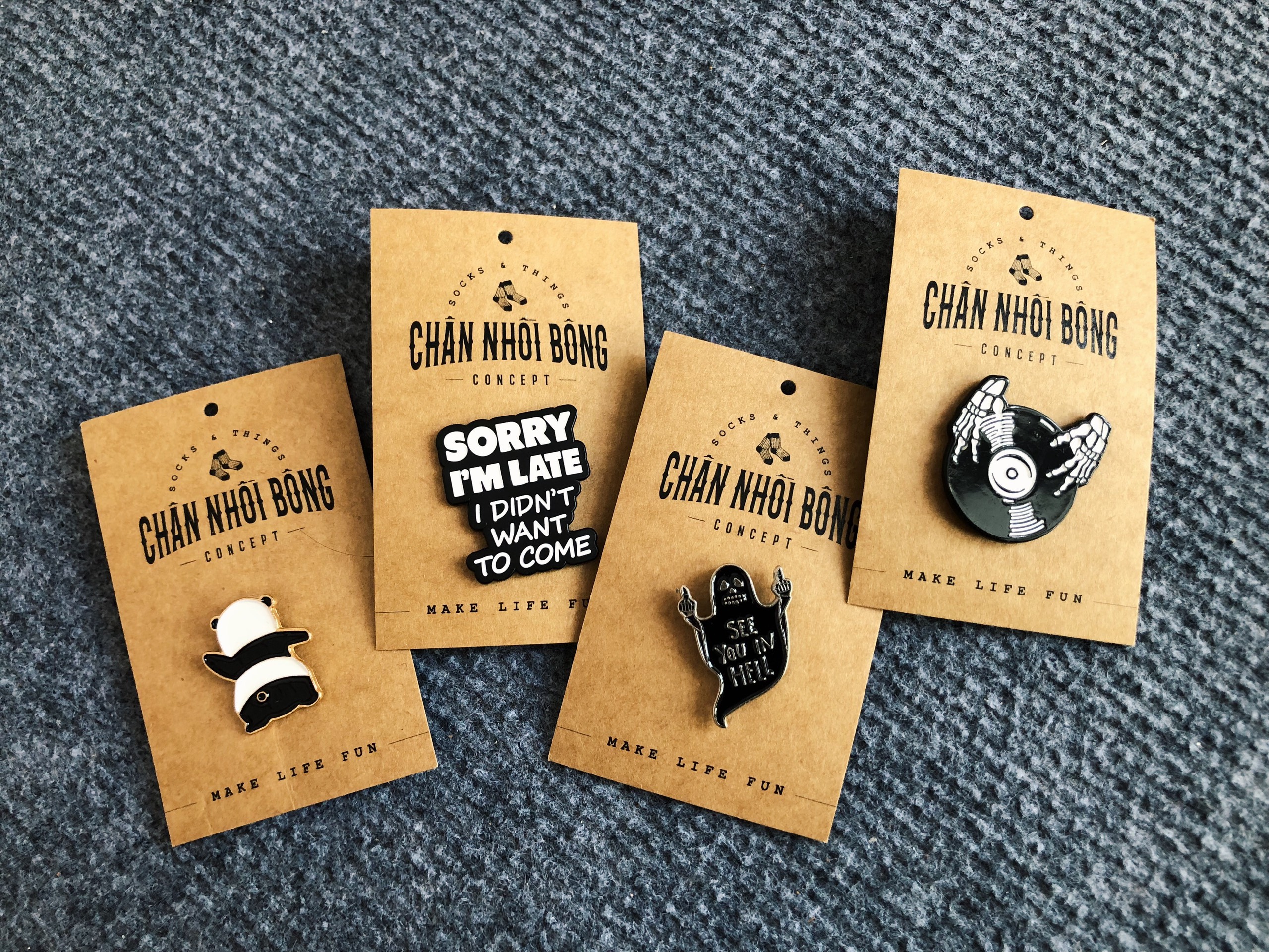 Pin cài áo, balo cá tính - P4