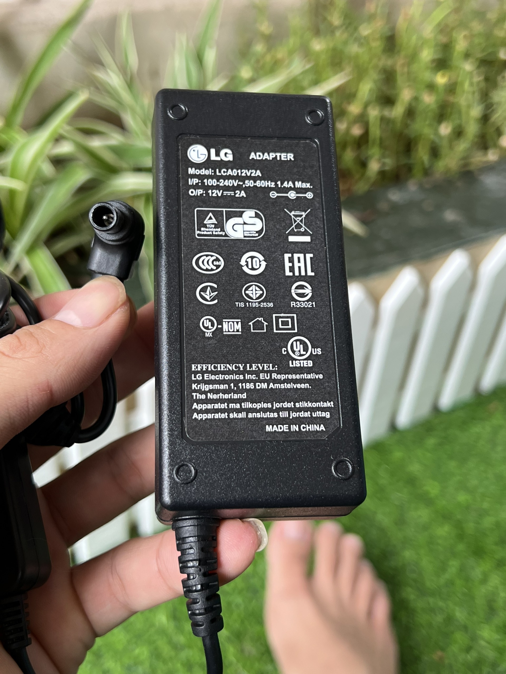 Nguồn 12v2a cho màn hình LG W1943SV