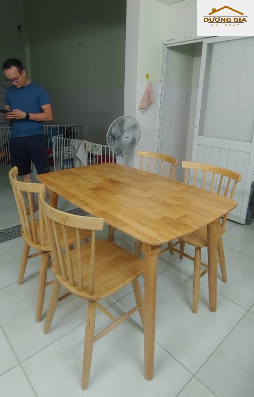 BÀN ĂN, BỘ BÀN ĂN 4 GHẾ MẶT GỖ HIỆN ĐẠI , SANG TRỌNG,