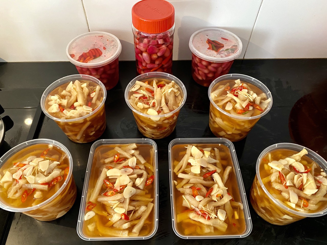 Củ cải khô ngâm chua ngọt