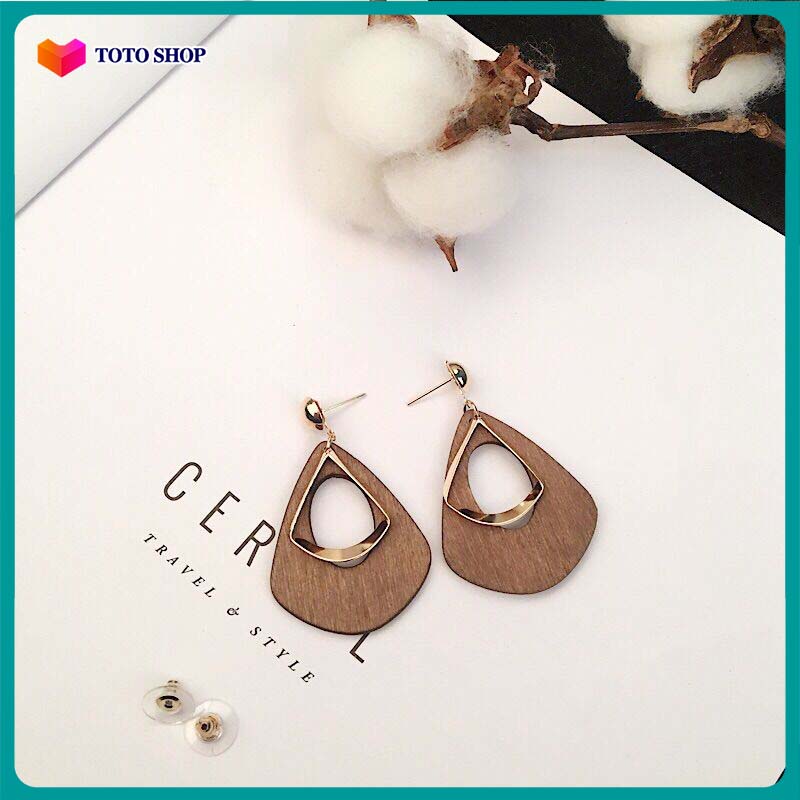 Women's wooden earrings with large triangular Korean style super cute BSTKL - [TOTOSHOSHOP]