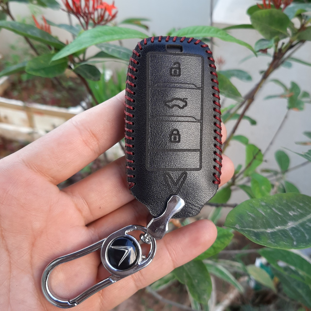 Bao da chìa khóa ô tô Vinfast VF5 + Móc logo