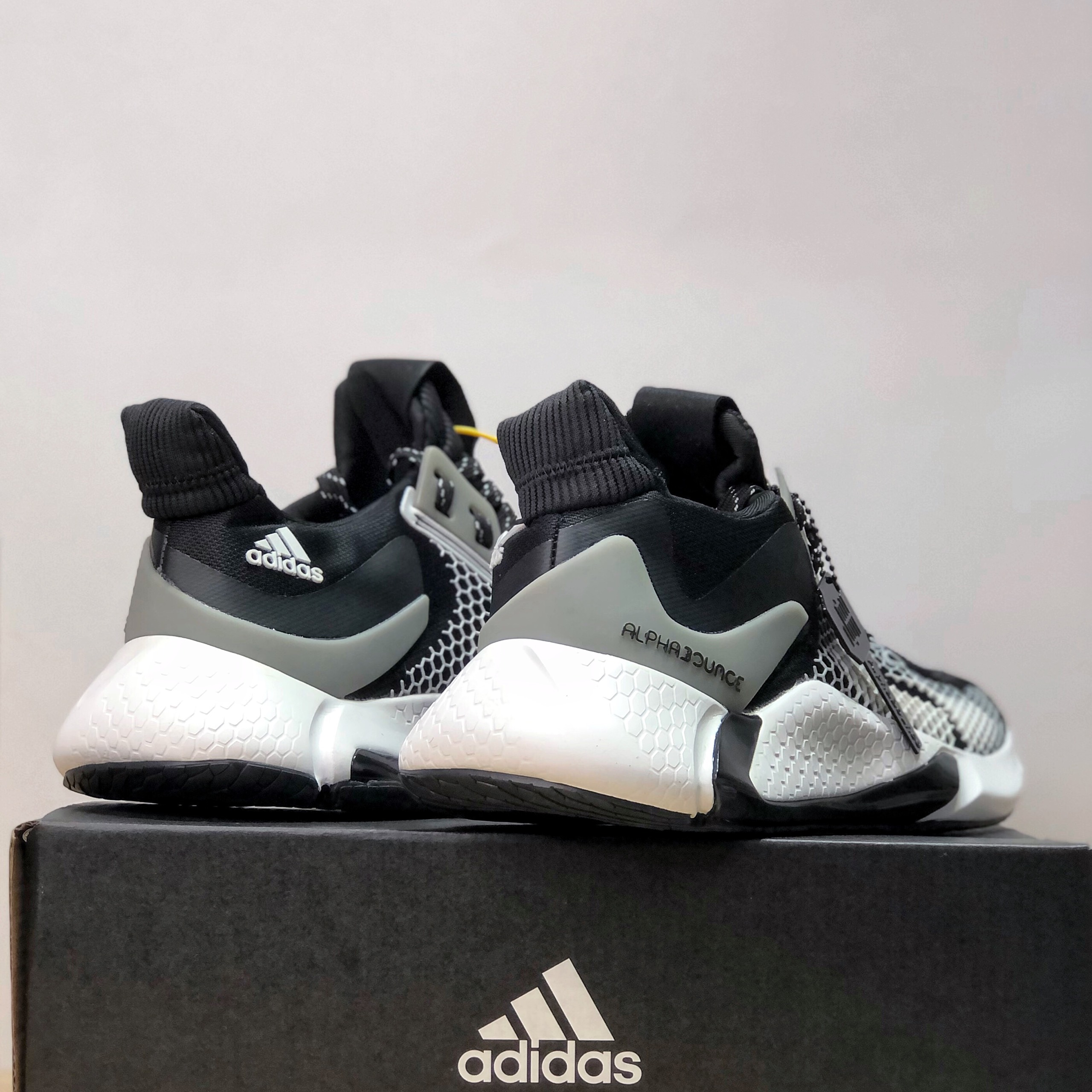 Giày thể thao alphabounce Instinct 2020 nam cao cấp