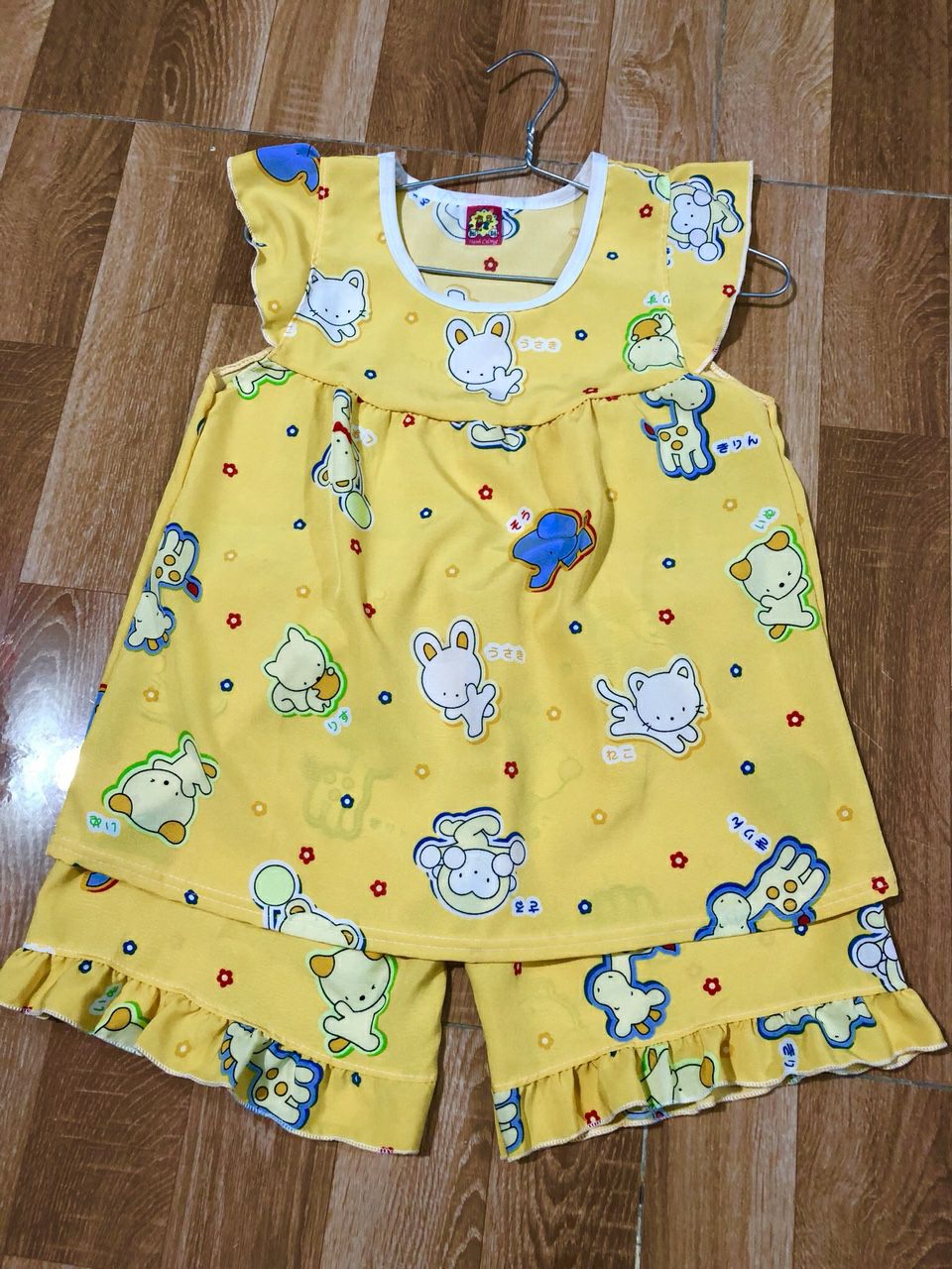 Bộ lụa lớn bé gái mẫu tự chọn