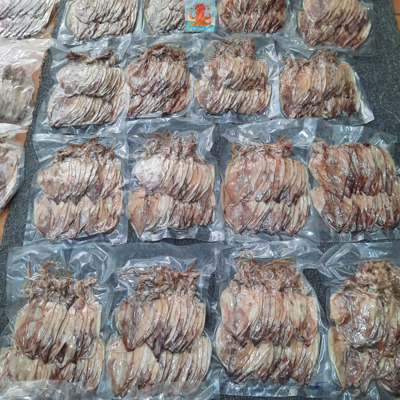 { ĐẶC BIỆT } 0,5kg khô mực size 60-70con/kg