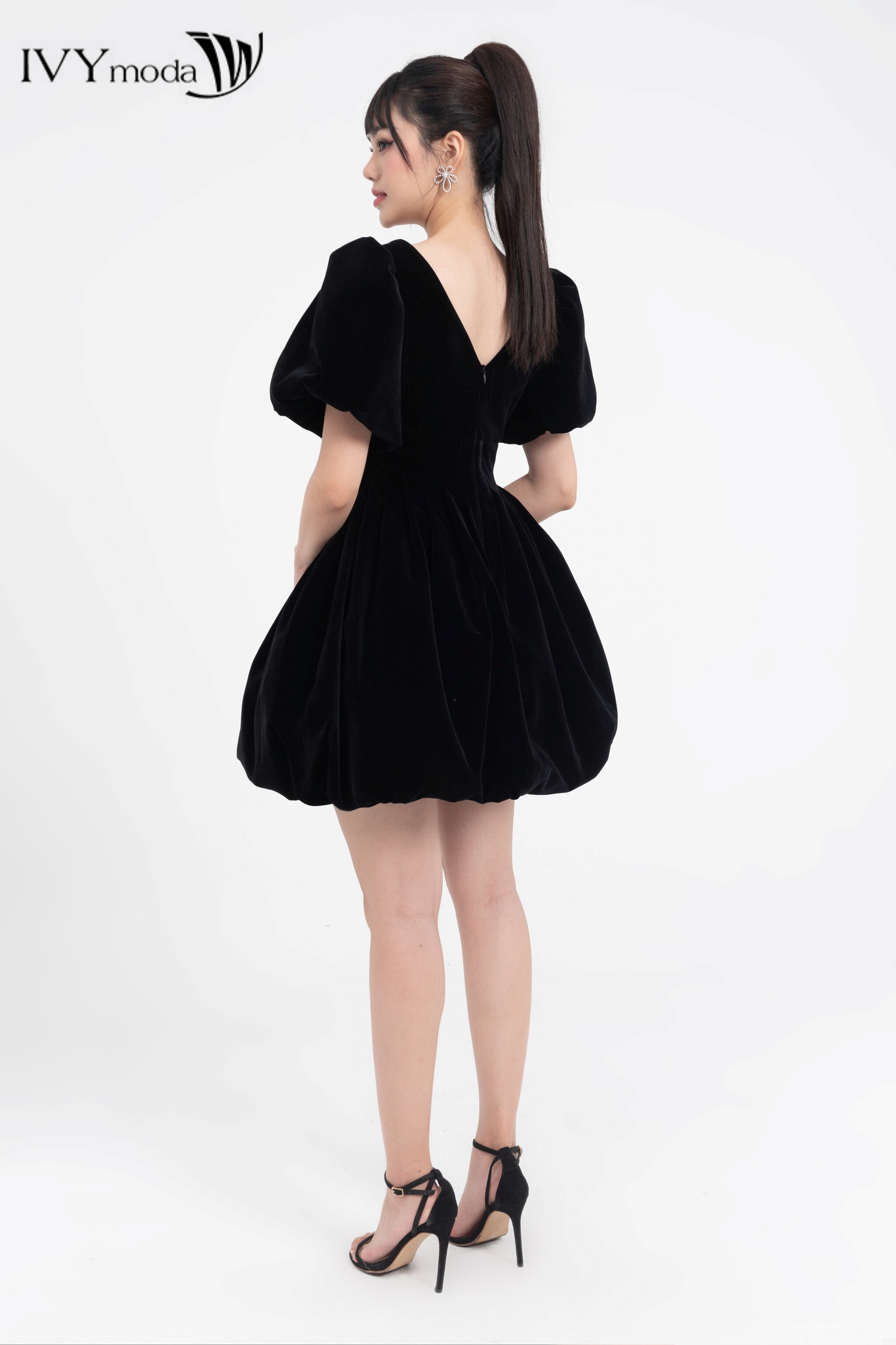 Đầm nhung xòe phồng IVY moda MS 45S2759