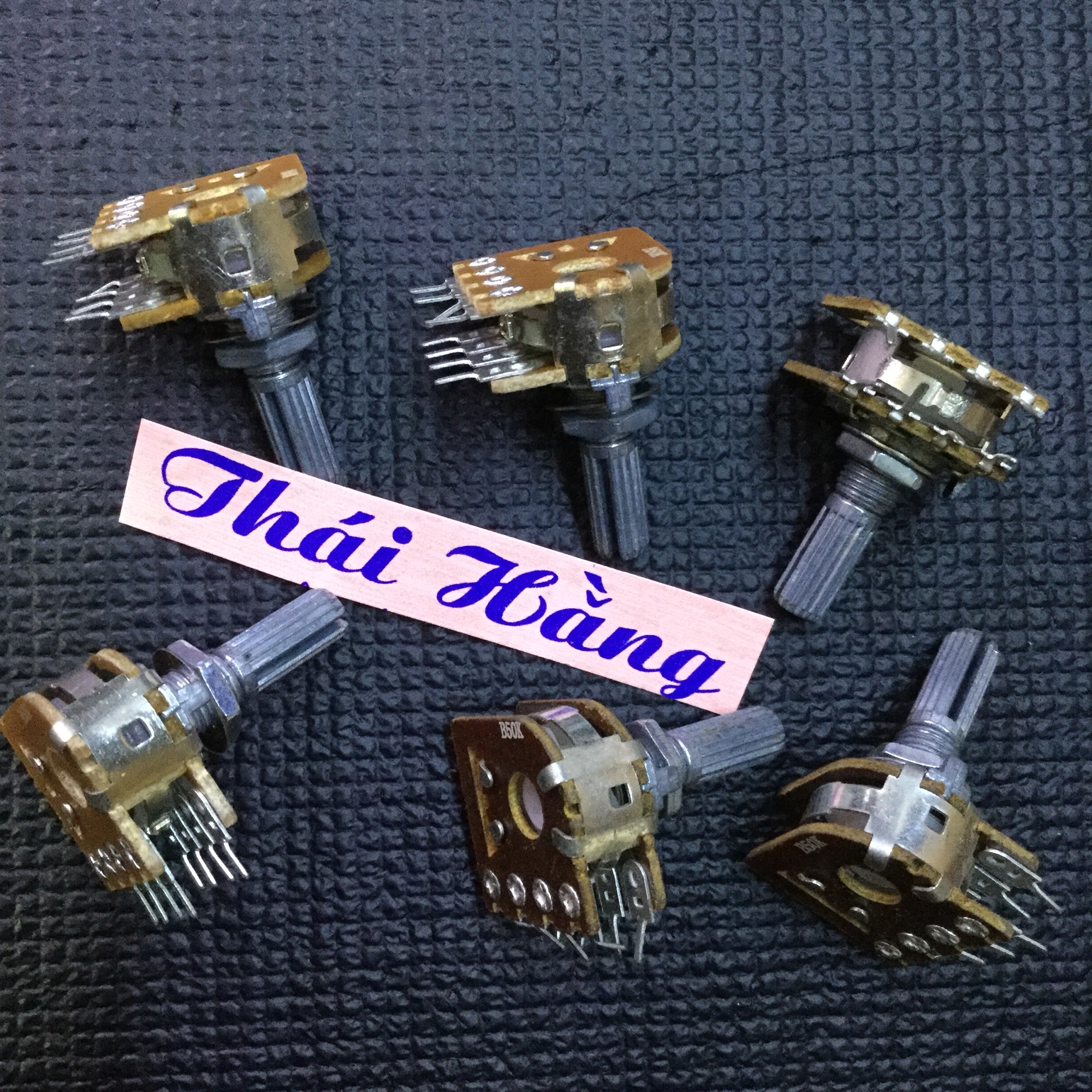 Volum chiết áp ampli 100 k-8 chân (5 chiếc)