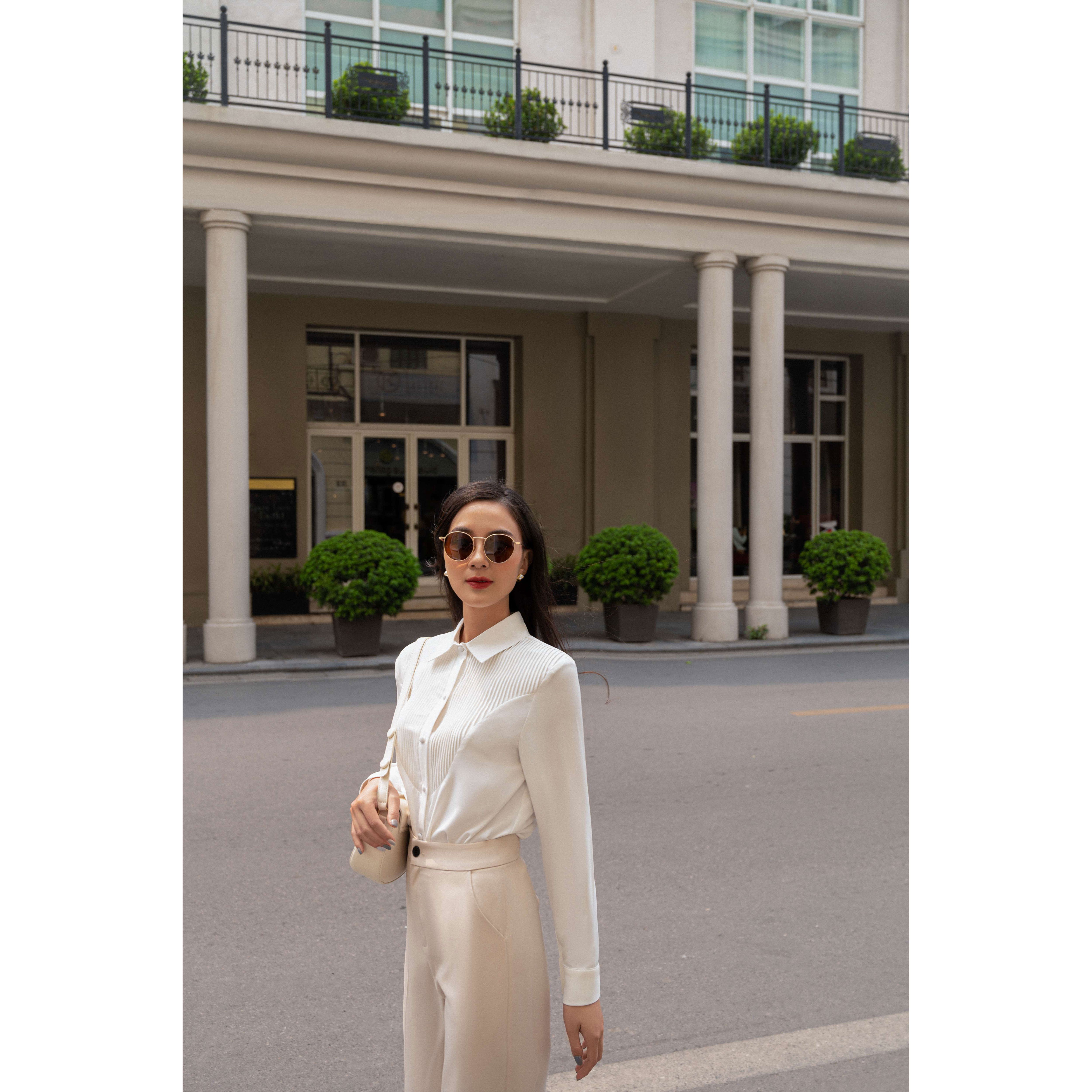 Sơ mi trắng cổ xếp ly 03SHI222 - MAIIMER